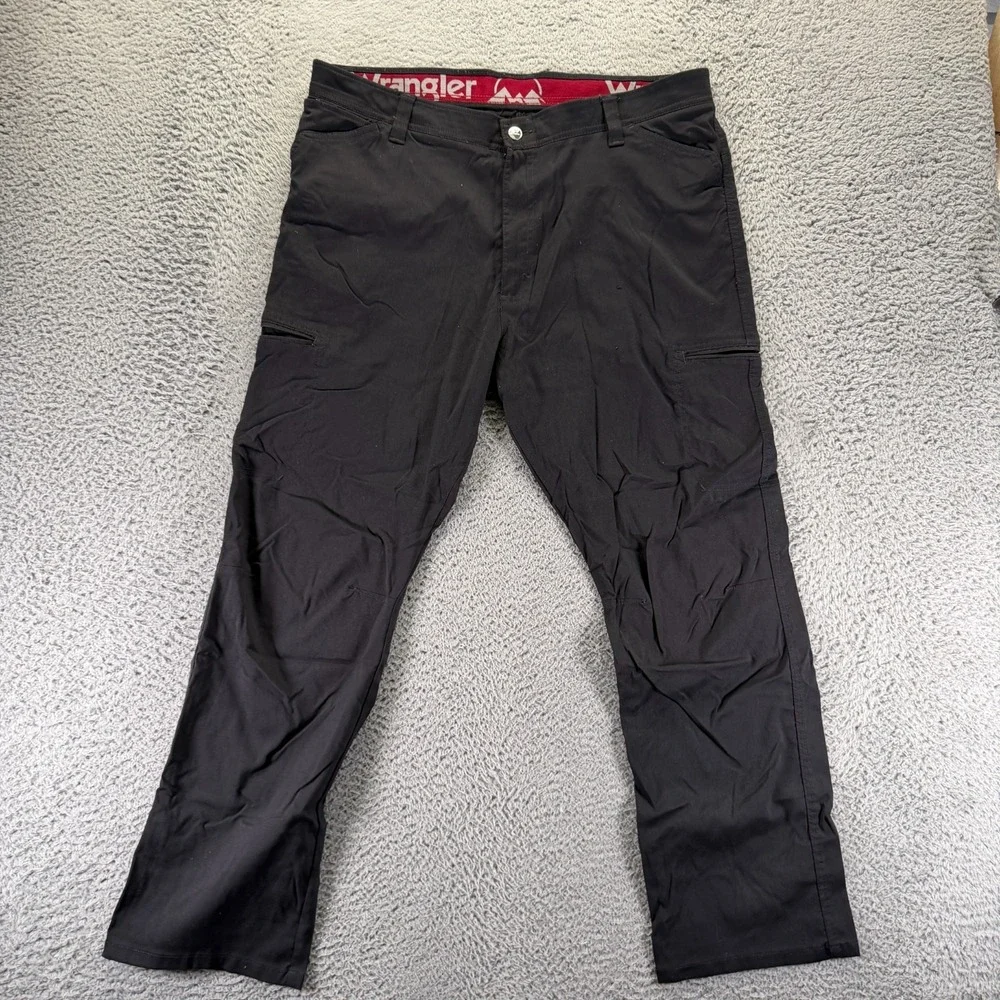 Wrangler ATG Pant Men's 40x30 Black Nylon Windbreaker Hiking Gorpcore Stretch